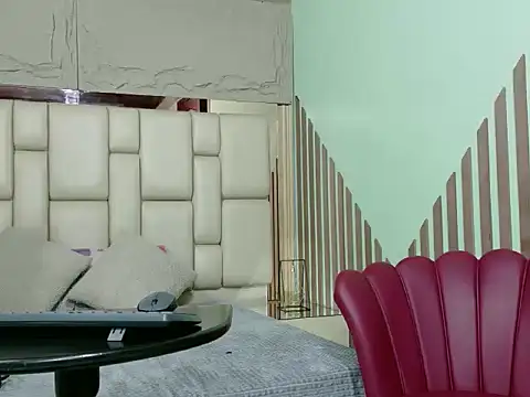 VikyANDfer online show from March 13, 12:45 pm