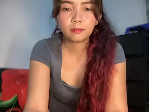 yourmommy pia online show from April 12, 7:19 pm