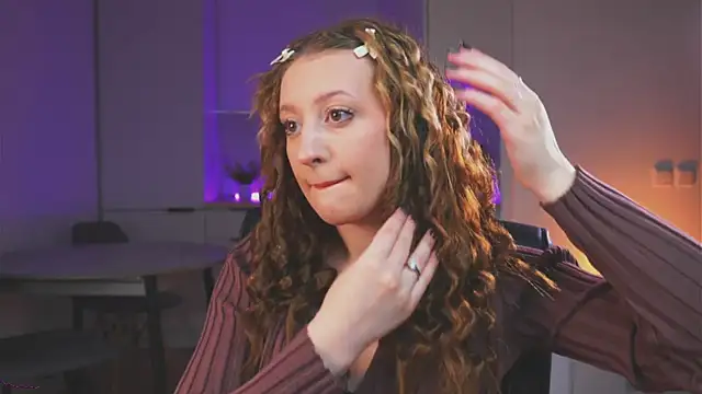 khalisea online show from April 6, 5:03 pm