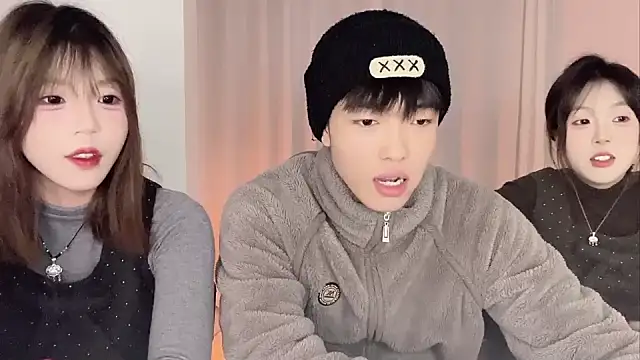 SM 0007 online show from March 8, 2:43 pm