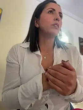 Snapshot of SamanthaWalker_ chatting on July 17, 3:07 pm SamanthaWalker online show from July 17, 3:07 pm