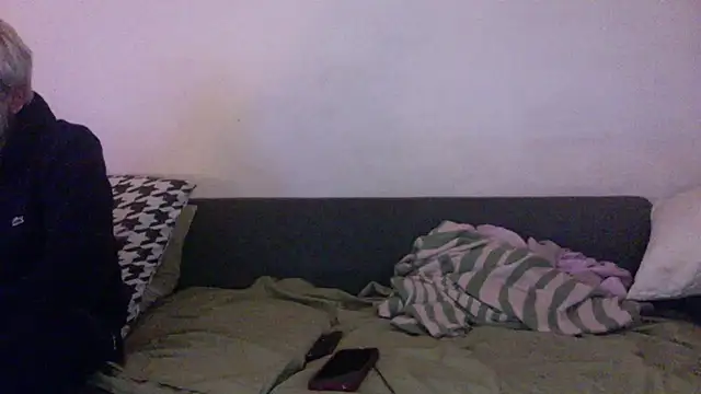 Snapshot of chiara-mario chatting on April 18, 8:42 pm chiara-mario online show from April 18, 8:42 pm