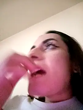 Snapshot of chiara-mario chatting on April 29, 3:16 pm chiara-mario online show from April 29, 3:16 pm