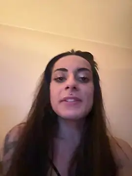 Snapshot of chiara-mario chatting on May 11, 1:44 am chiara-mario online show from May 11, 1:44 am