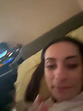 Snapshot of chiara-mario chatting on May 12, 4:48 pm chiara-mario online show from May 12, 4:48 pm