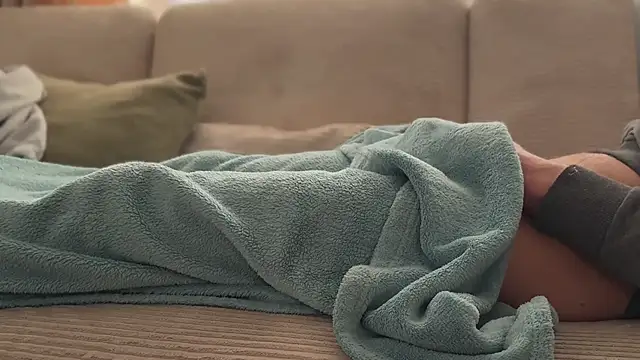 boylouis17 online show from March 23, 4:22 pm