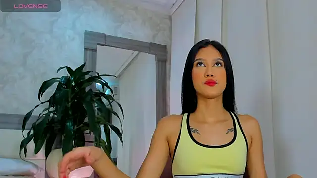  sophiarousse online show from April 7, 11:43 am