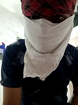 Hunter 372 online show from April 17, 6:44 pm