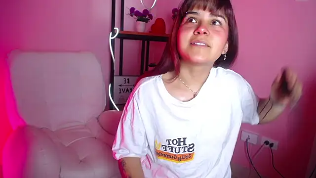 Nami Velle online show from April 14, 1:06 pm