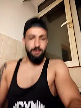 Tommy Porn  online show from April 5, 9:01 pm