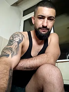 Tommy Porn  online show from April 12, 9:09 pm