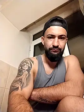 Tommy Porn  online show from April 13, 9:09 pm