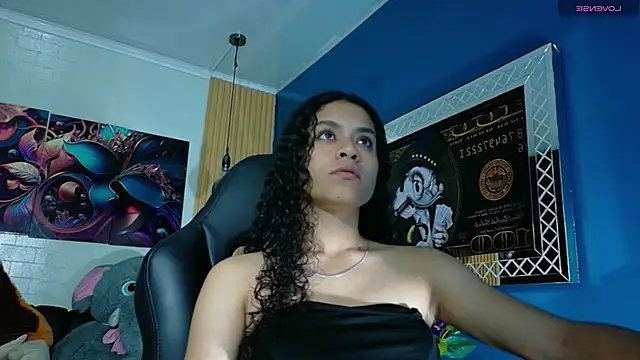 Nessa Luuv online show from April 15, 9:37 pm