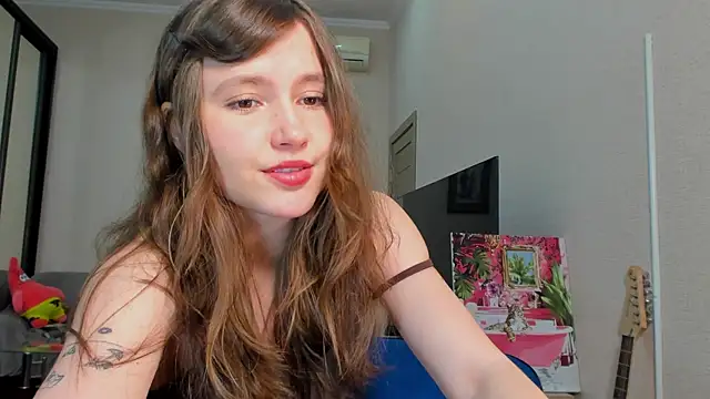 Snapshot of MaryannSofts chatting on April 22, 3:35 pm MaryannSofts online show from April 22, 3:35 pm