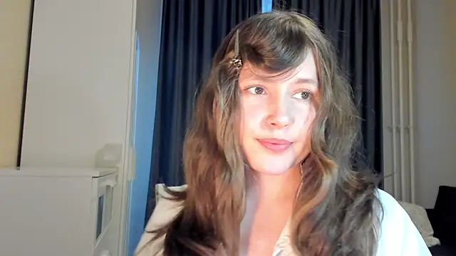 Snapshot of MaryannSofts chatting on June 19, 2:54 pm MaryannSofts online show from June 19, 2:54 pm