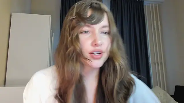 Snapshot of MaryannSofts chatting on June 25, 1:26 pm MaryannSofts online show from June 25, 1:26 pm