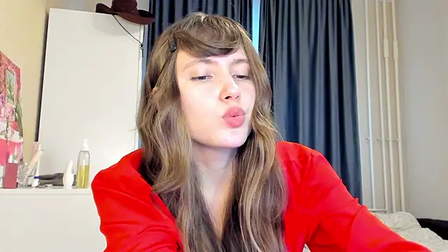 Snapshot of MaryannSofts chatting on July 14, 1:06 pm MaryannSofts online show from July 14, 1:06 pm