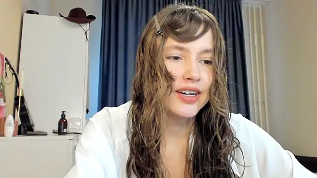 Snapshot of MaryannSofts chatting on July 30, 11:42 am MaryannSofts online show from July 30, 11:42 am