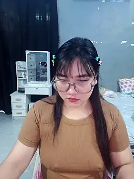 mabyhot16 online show from March 29, 12:05 pm