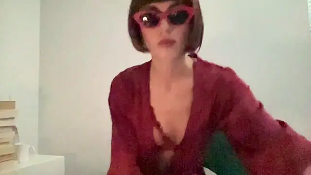 Snapshot of SlowVenomXX chatting on May 13, 2:03 pm SlowVenomXX online show from May 13, 2:03 pm