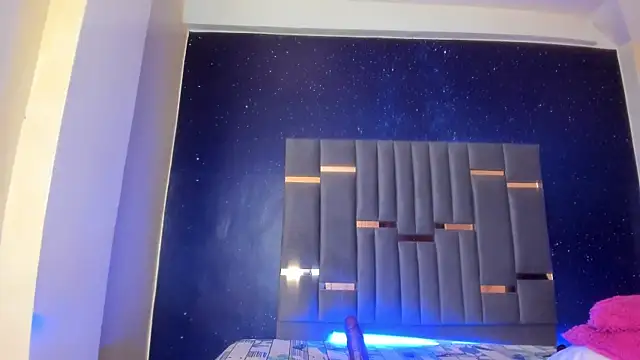 ChannelQueen online show from April 9, 3:39 am