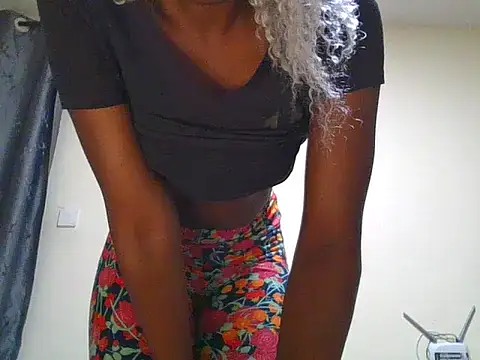 amandaammy150 online show from April 14, 12:22 pm