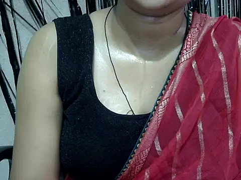 NayraG online show from June 25, 9:14 am