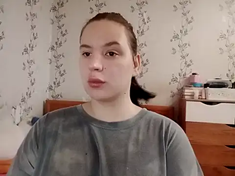 symmetryinvoid online show from April 17, 4:15 am