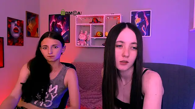 Snapshot of bella_dorn chatting on June 19, 7:28 pm bella dorn online show from June 19, 7:28 pm