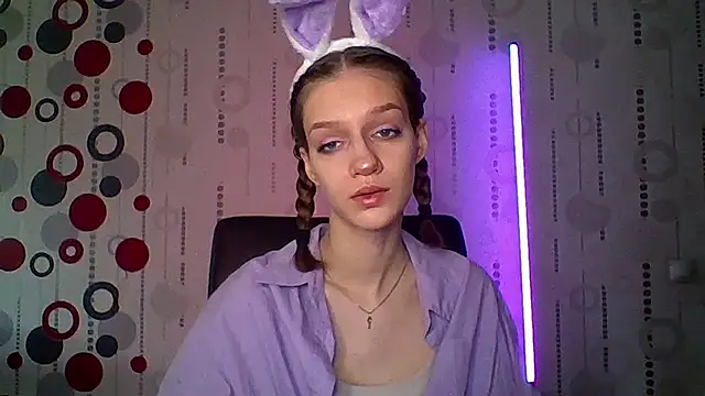 Snapshot of Chrissy_Joyful chatting on April 28, 5:01 am Chrissy Joyful online show from April 28, 5:01 am