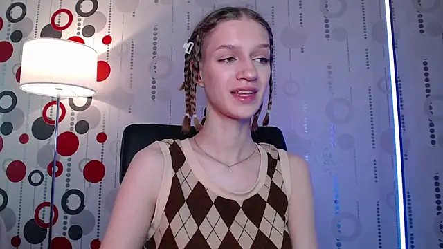 Snapshot of Chrissy_Joyful chatting on June 7, 4:05 am Chrissy Joyful online show from June 7, 4:05 am