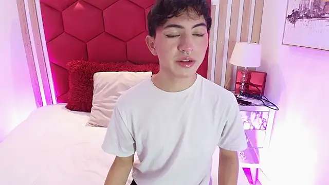 Cristopher Wild online show from March 24, 8:36 pm