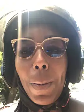 almaseductora online show from April 3, 4:49 pm