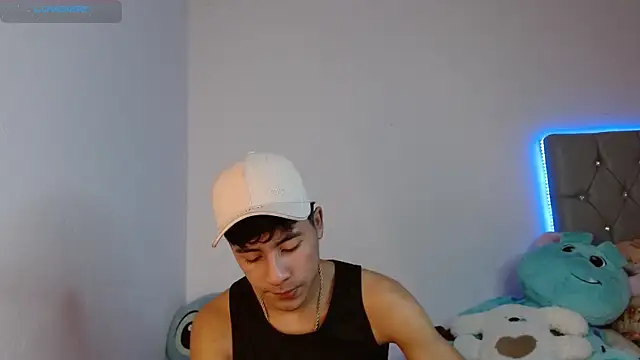 Sebas fire4 online show from March 22, 3:32 am