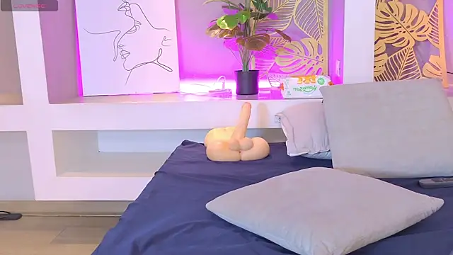 alissongreey online show from July 28, 3:21 pm