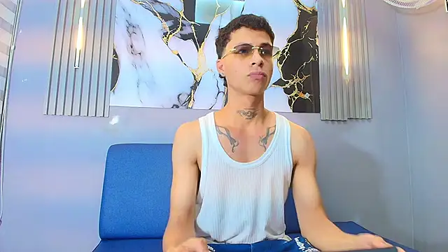 HENRY GREEN2 online show from April 25, 12:35 am