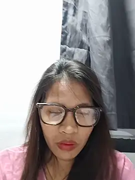 jyannie online show from May 24, 12:54 pm
