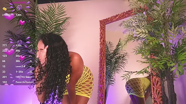 SoyJuliana 19 online show from April 19, 3:28 am