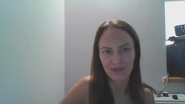 Snapshot of AnnaTight chatting on July 20, 8:17 am AnnaTight online show from July 20, 8:17 am
