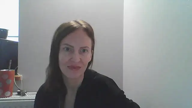 Snapshot of AnnaTight chatting on July 21, 8:27 am AnnaTight online show from July 21, 8:27 am