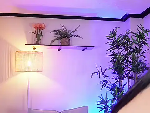 Zooe8 online show from March 26, 2:00 pm