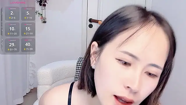 Snapshot of Xiaoyu-99 chatting on May 16, 4:06 pm Xiaoyu-99 online show from May 16, 4:06 pm