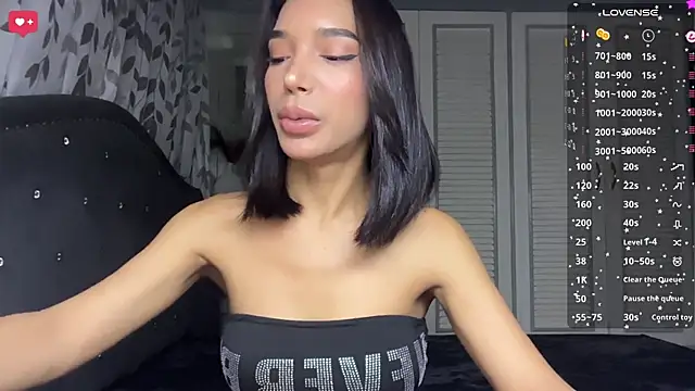 Snapshot of AnayaLauren_ chatting on July 11, 2:14 am AnayaLauren online show from July 11, 2:14 am