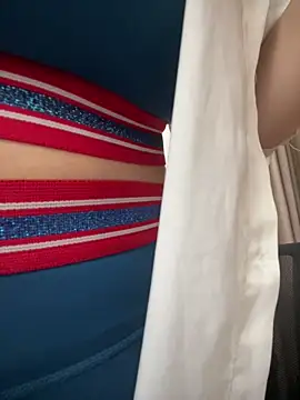 Yolanda9 online show from April 5, 12:30 am