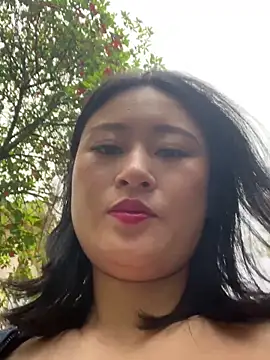 Yolanda9 online show from April 10, 1:55 am