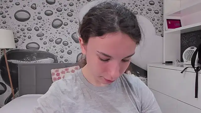 Snapshot of JosephineRows chatting on April 23, 12:29 pm JosephineRows online show from April 23, 12:29 pm