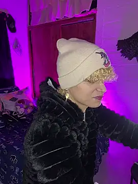 Lucke Ccollins online show from April 18, 7:12 am