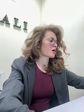 Hii Adel online show from March 25, 8:09 am