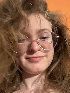 Hii Adel online show from March 25, 10:05 pm