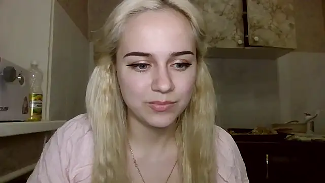 Barbie   girl online show from March 18, 6:44 pm